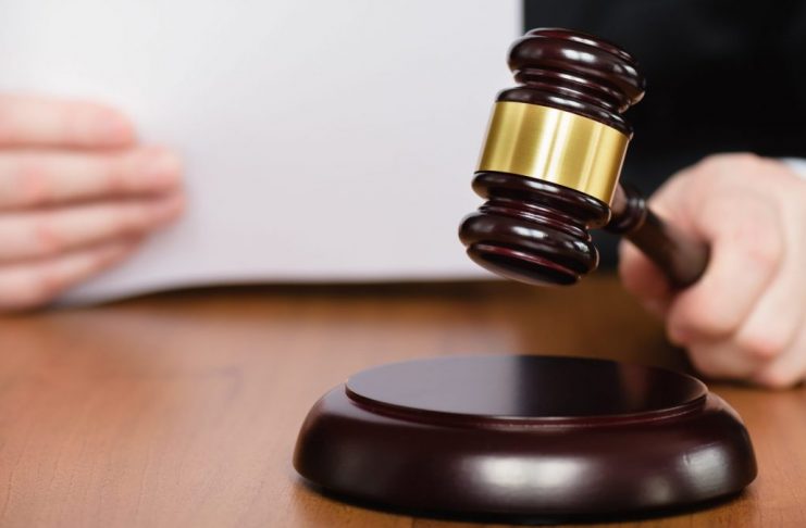 Condenan a 20 años de prisión a un hombre por la muerte de un adolescente y heridas a otra persona en Villa Duarte