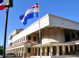 Imponen prisión preventiva a un hombre acusado del asesinato a tiros de un joven durante atraco en San Carlos